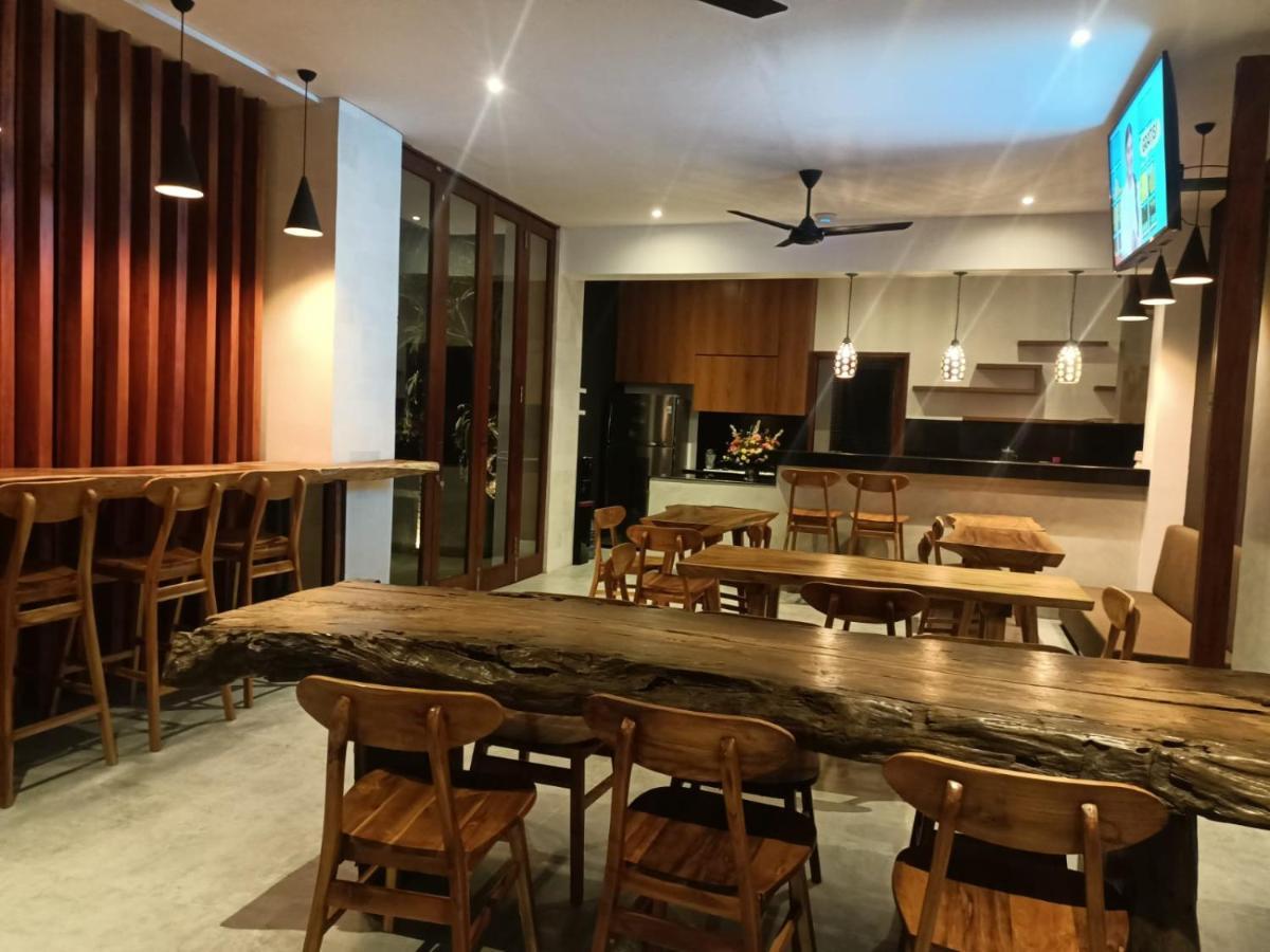 The Kd Suites & Coffee Shop Munggu エクステリア 写真